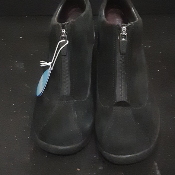 Clarks Privo Leather Waterproof Ankle Boots - Picture 4 of 5